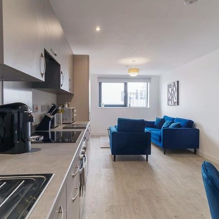 Stunning 2 Bed Apartment In Salford With Views Манчестер Экстерьер фото